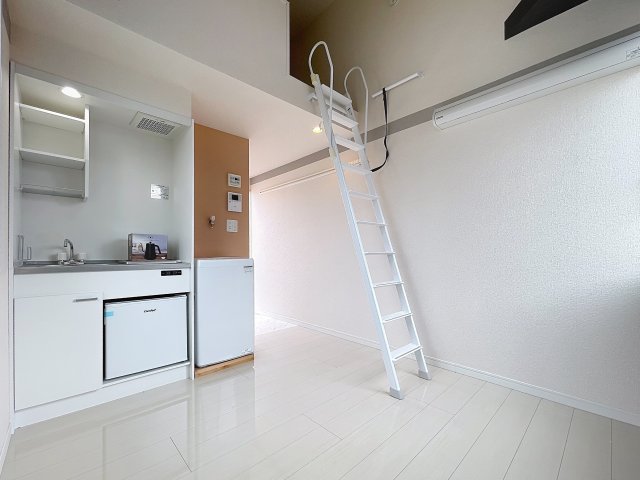 居室・リビング　※同建物ほかのお部屋の写真です。