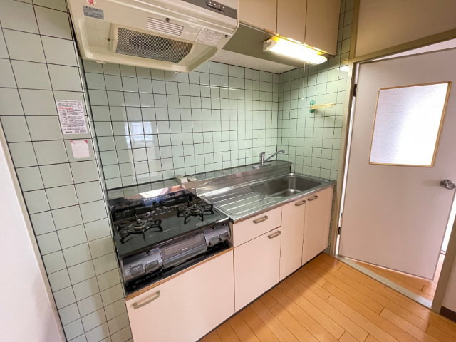 エステート丸貞のキッチン写真