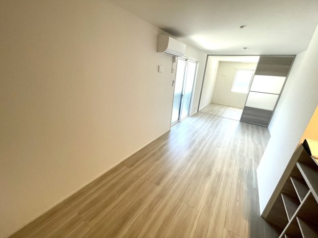 居室・リビング　エアコン付きで初期費用を抑えられます♪