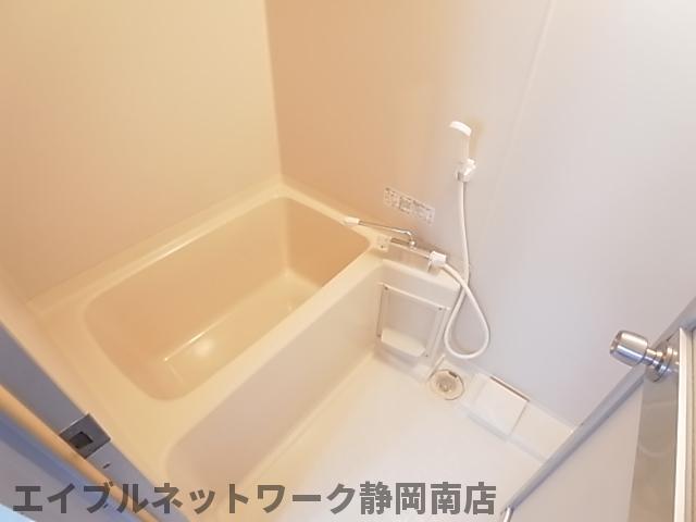 バス・シャワールーム　日々の疲れを癒すお風呂付です