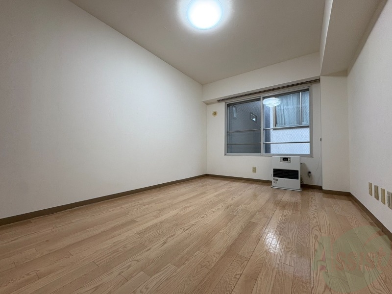居室・リビング　広くてキレイなお部屋が広がっていて、充実した生活が送れそう。