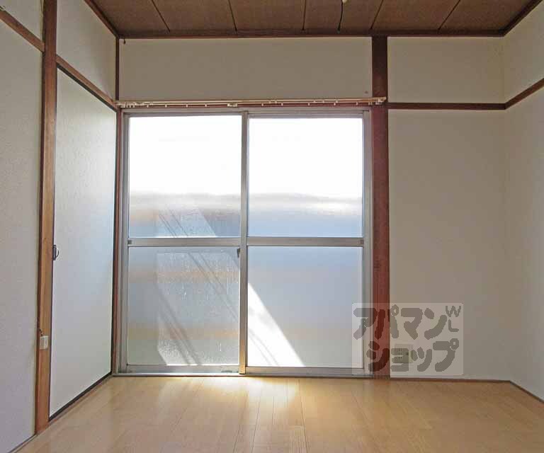 居室・リビング　明るいお部屋です。