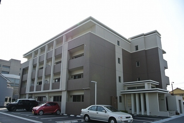 建物外観　綺麗な外観です！