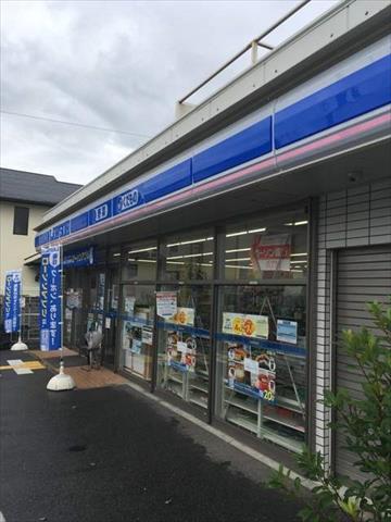 コンビニ　ローソン（コンビニ）まで353m