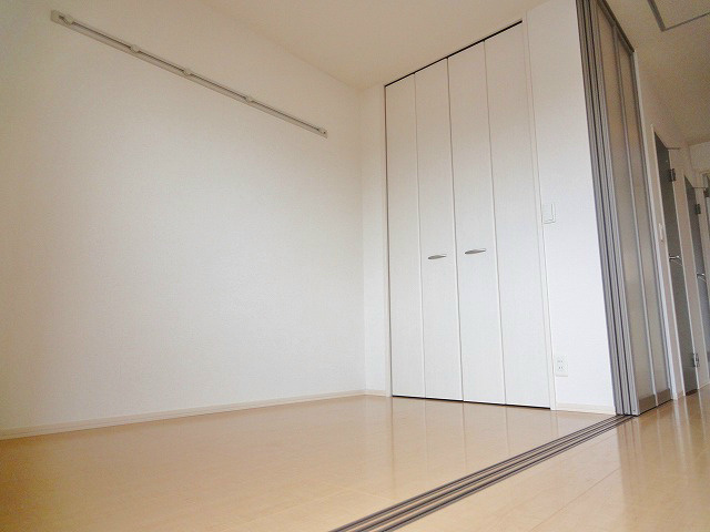 その他部屋・スペース　収納も付いている洋室です。