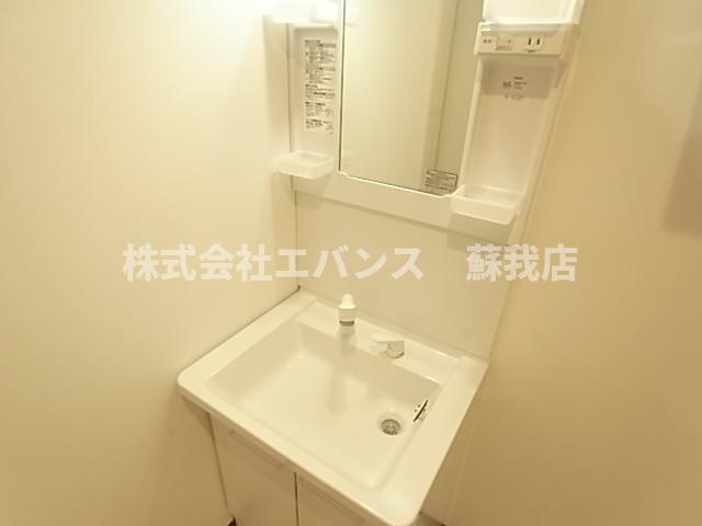 洗面設備　独立洗面台で身支度をすべて済ませてしまいましょう
