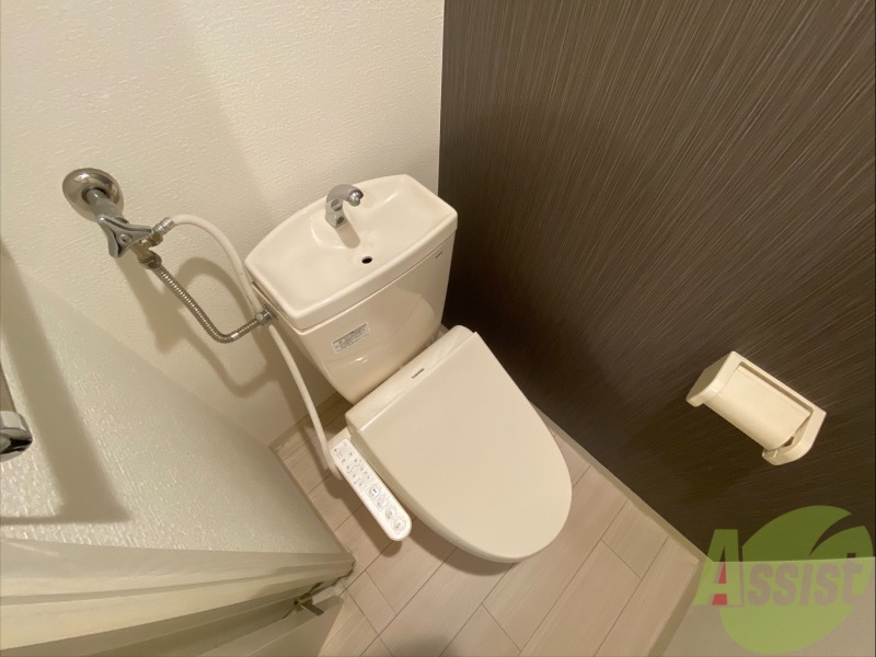 トイレ　ウォシュレット機能がついたトイレ。安心して使用できますね。