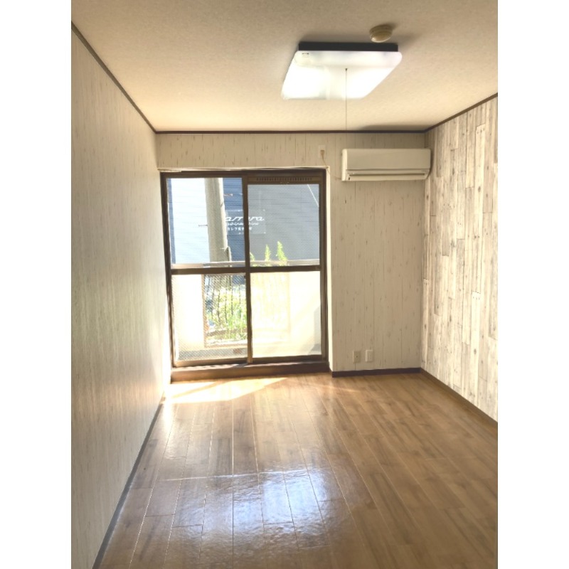 居室・リビング　※別部屋参照写真