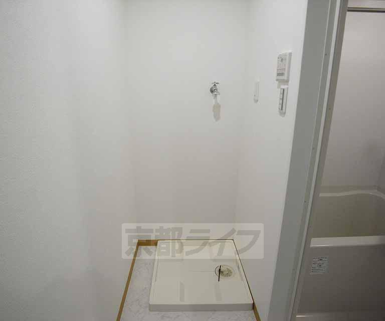 その他設備　洗濯機は室内に設置可能です。
