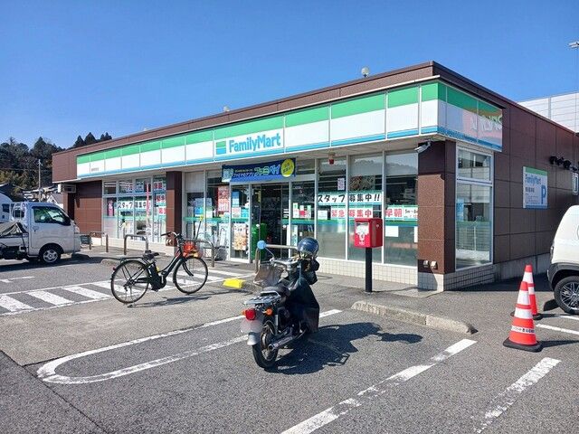 コンビニ　ファミリーマート豊岡昭和町店（コンビニ）まで265m