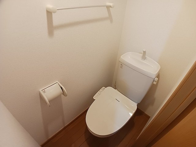 トイレ　ゆったりとした空間のトイレです
