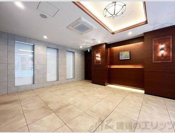 スプランディッド江坂駅前の外観写真