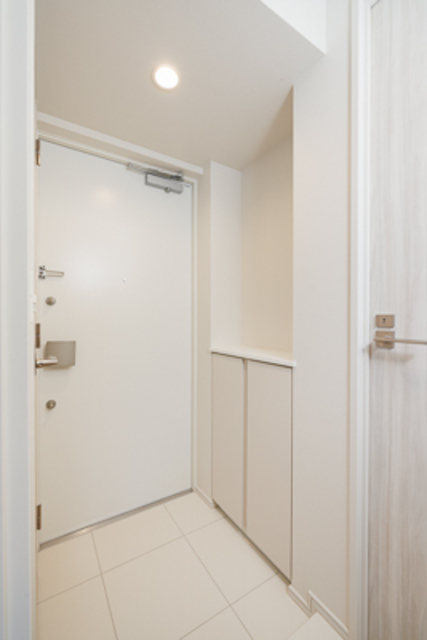 玄関　※写真は同タイプ住戸です。