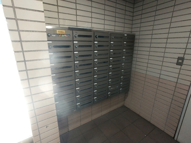 エントランス　集合ポスト