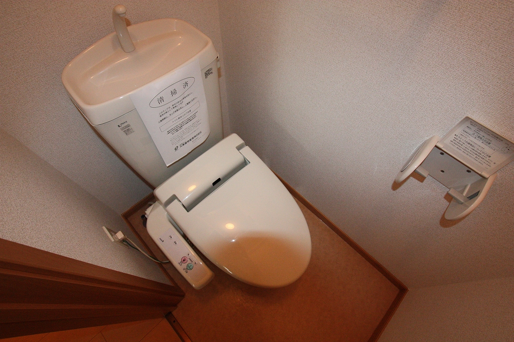 ＪＲ福塩線 横尾駅 徒歩15分 2階建 築19年のトイレ写真