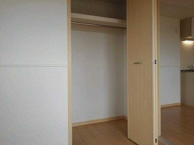 洗面設備　クローゼットです