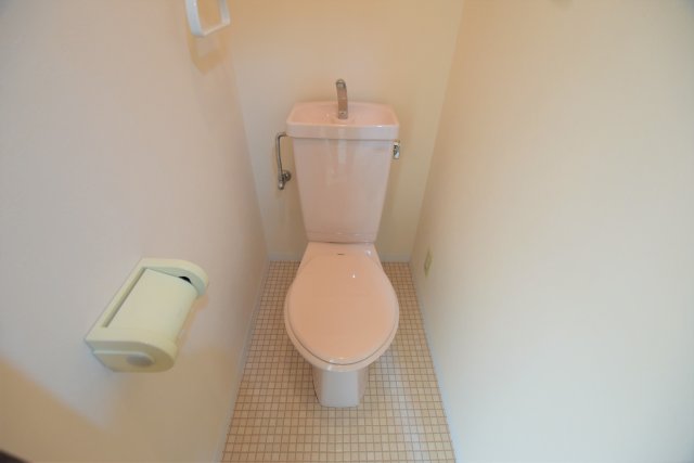 シャルマンコーポサノのトイレ写真