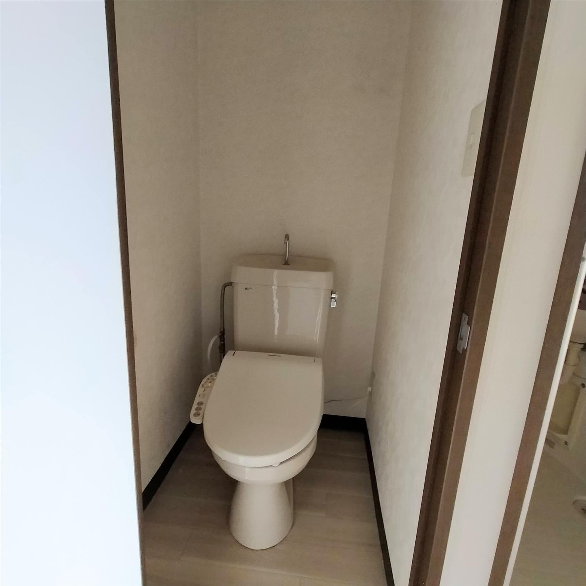 ＪＲ飯田線 駒ケ根駅 徒歩5分 6階建 築31年のトイレ写真