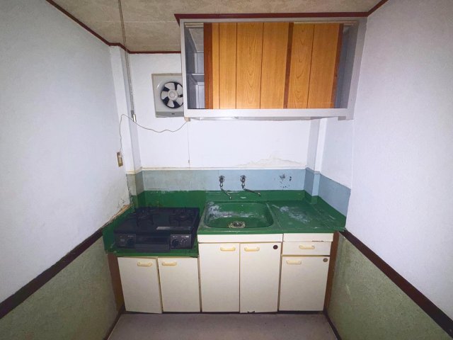 都営新宿線 菊川駅 徒歩7分 5階建 築38年のキッチン写真