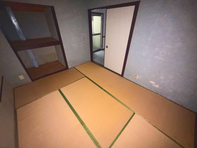 都営新宿線 菊川駅 徒歩7分 5階建 築38年の居間写真