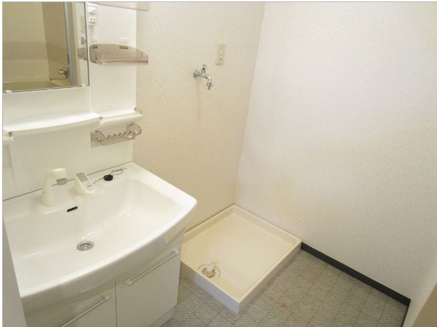 東急田園都市線 用賀駅 徒歩9分 3階建 築32年の内装写真