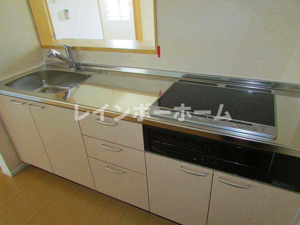 キッチン　同物件別号室参考写真です。