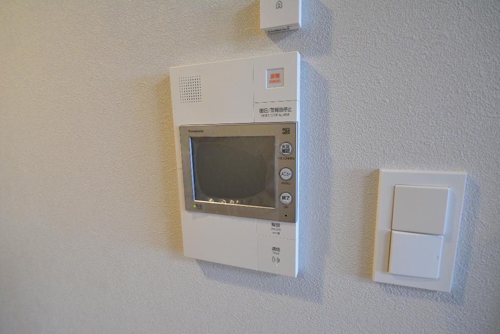 セキュリティ　カメラ付インターホン