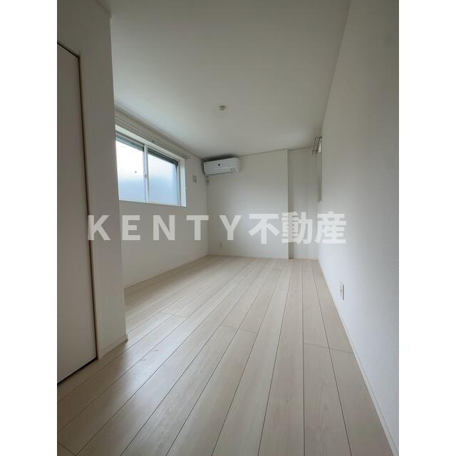その他部屋・スペース　落ち着いて過ごせるお部屋なので、寝室にいかがでしょうか