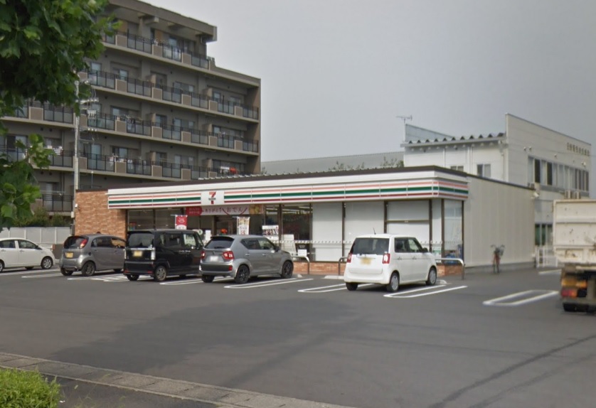 コンビニ　セブンイレブン前橋天川原町1丁目店（コンビニ）まで150m