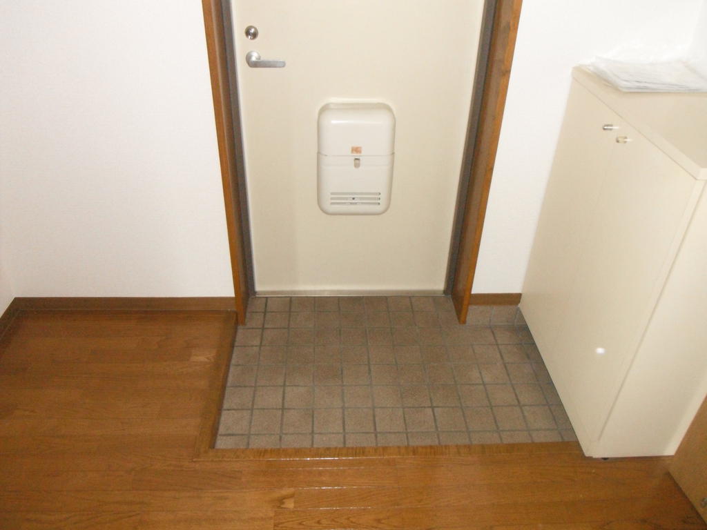 玄関　しっかりとした玄関スペース。
