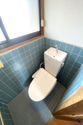 【安部借家のトイレ】
