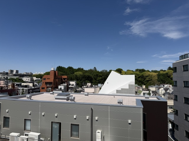 眺望　洋室からは、小石川植物園の緑がみえます。