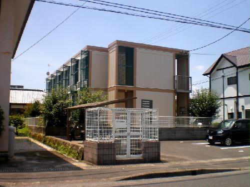 レオパレスアルビレオの建物外観