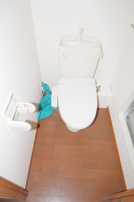 【藤沢市城南のアパートのトイレ】