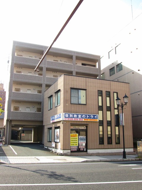 山形市七日町のマンションの建物外観