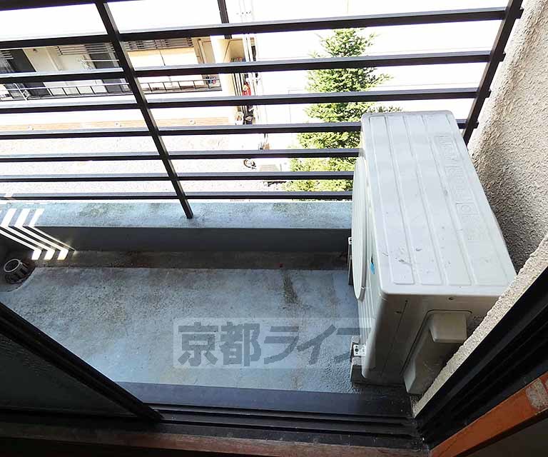 【京都市左京区上高野古川町のマンションの玄関】