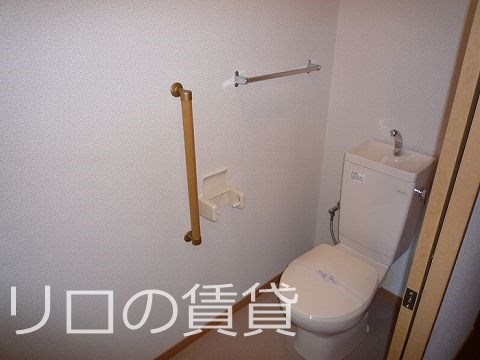 【糟屋郡須惠町大字須惠のマンションのトイレ】