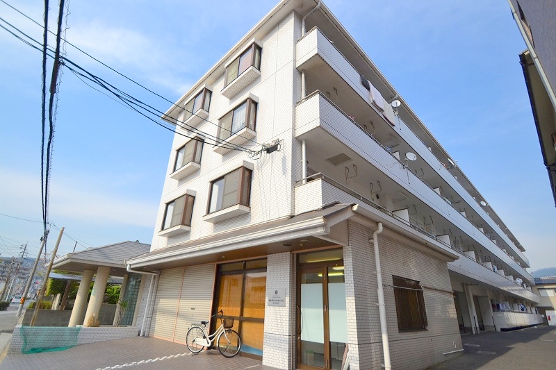 安芸郡海田町南幸町のマンションの建物外観