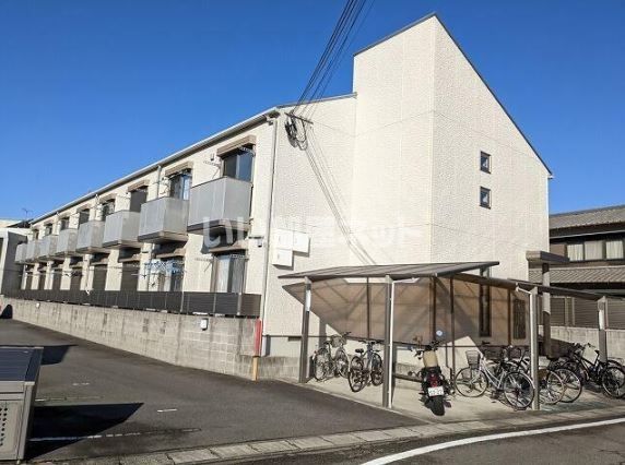 【ハイツ栗田の建物外観】