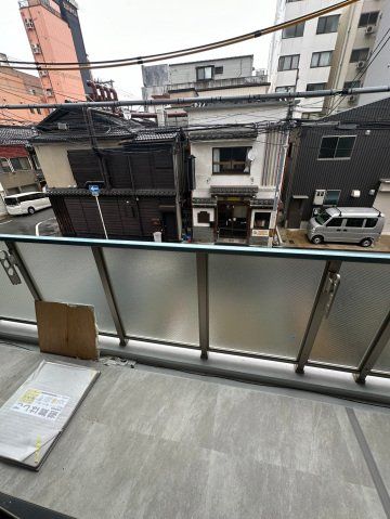 【大阪市生野区新今里のマンションのバルコニー】