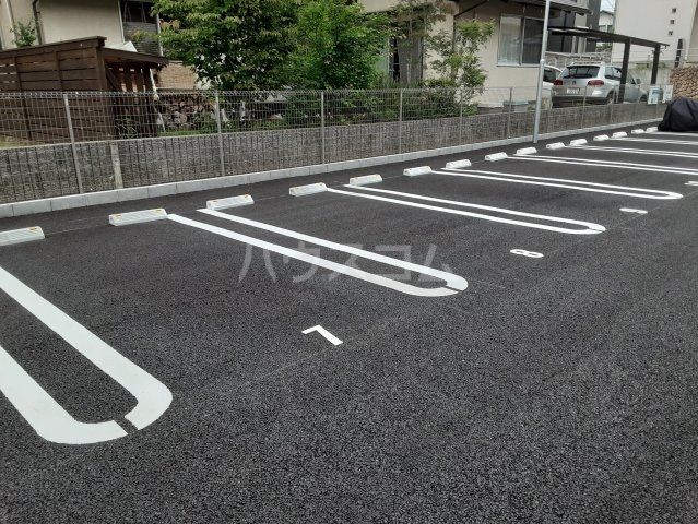 【アルバ　Ｂの駐車場】