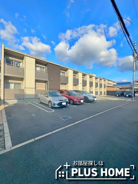 【和歌山市今福のアパートの駐車場】