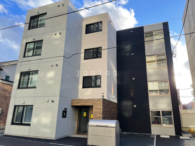 【札幌市白石区東札幌二条のマンションの建物外観】