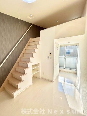 居室・リビング　こちらの居間で趣味の時間をお楽しみください