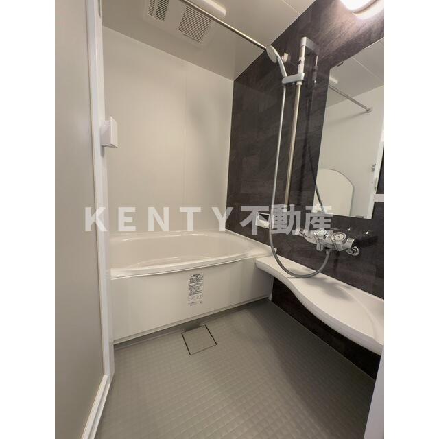 バス・シャワールーム　落ち着いた空間のお風呂です