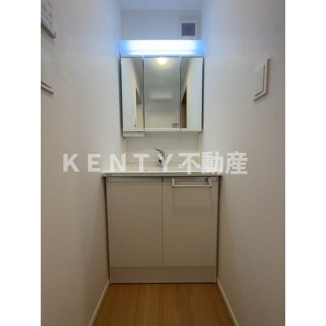 洗面設備　独立洗面化粧台付き