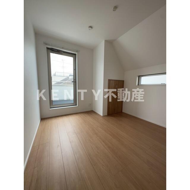 居室・リビング　こちらのリビングで趣味の時間をお楽しみください