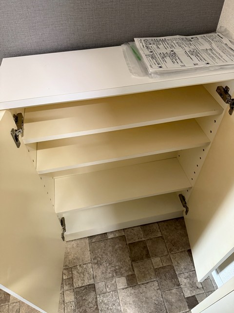玄関　シューズボックス付きで玄関もキレイに片付きます！上部は飾り棚