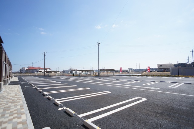 駐車場　駐車場