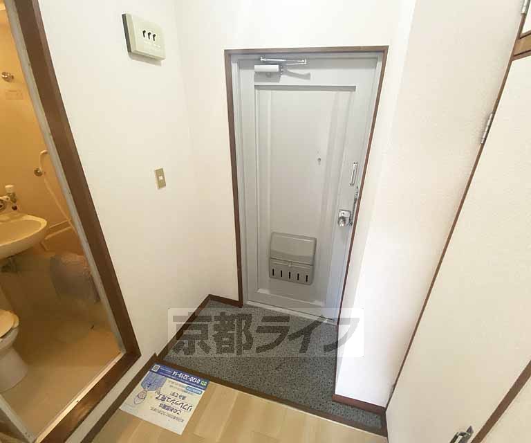 玄関　大きな段差がありません